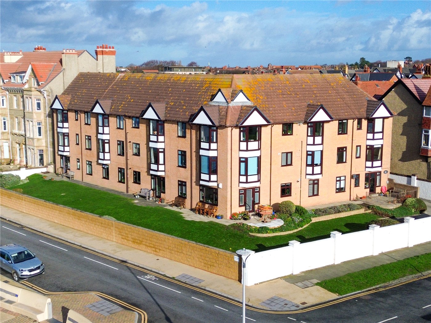 2 bedroom flat/apartment for sale | £275,000 | 5 Overstrand, 61 South ...